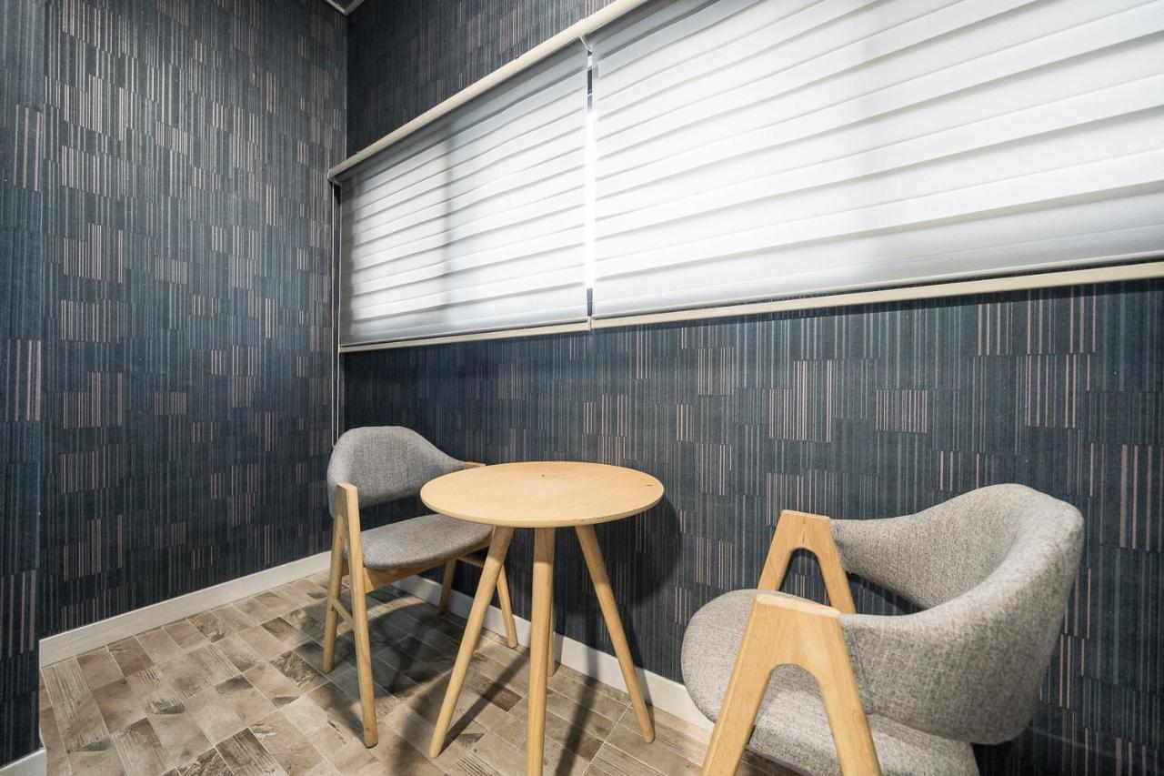 Malu Hotel Suwon Exteriör bild