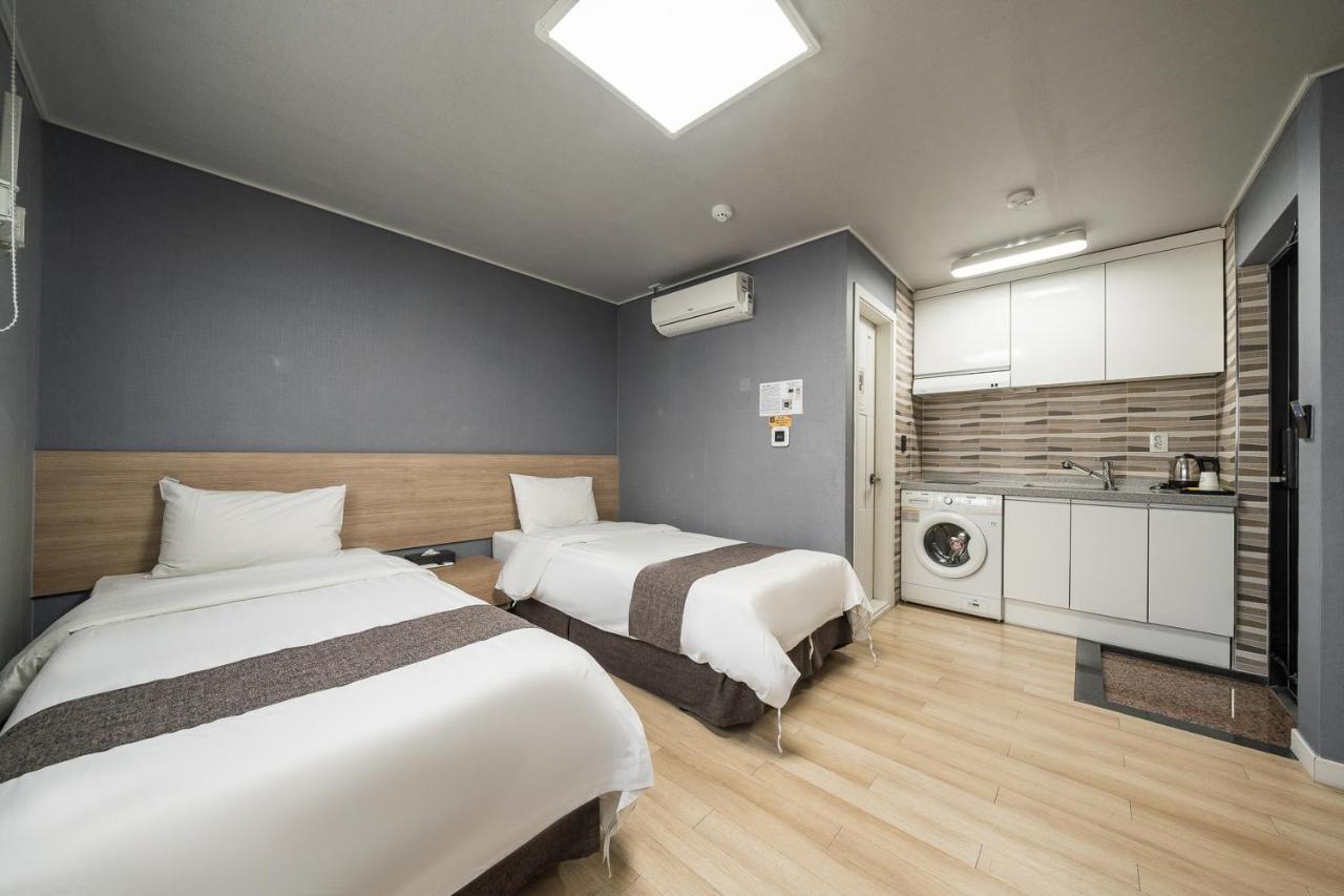 Malu Hotel Suwon Exteriör bild