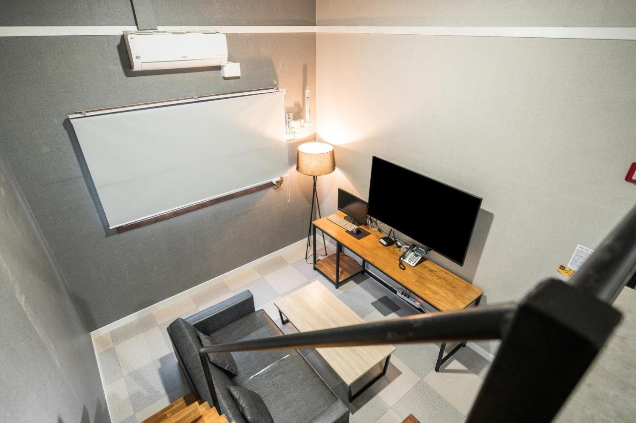 Malu Hotel Suwon Exteriör bild