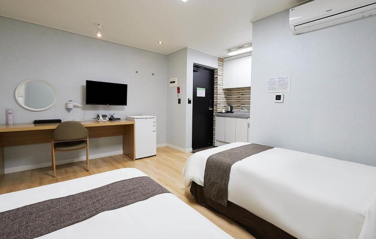 Malu Hotel Suwon Exteriör bild